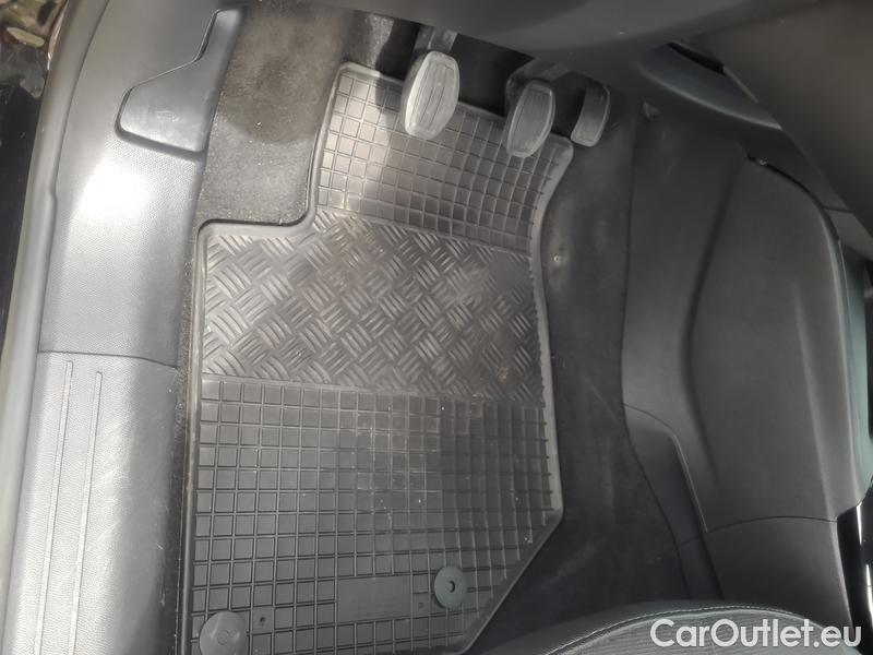  Opel  Corsa  F (2019)  1.5CDTI 75 Elegance 5d #14