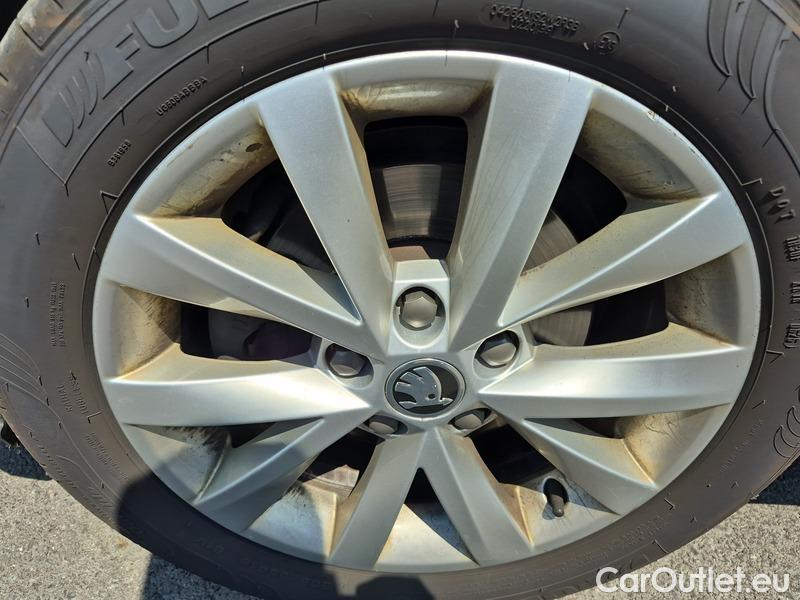  Skoda  Octavia  Combi  (5E5)(03.2017->)  Com 1.6TDI 85 Style #6