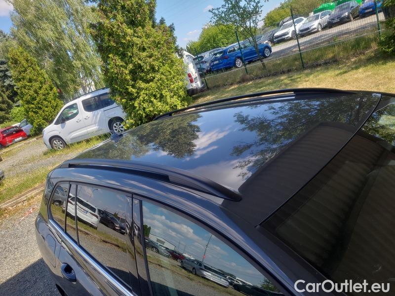  Volkswagen  Golf  VIII (CD1) (2019) Var.2.0TDI 110 Style 5d #15