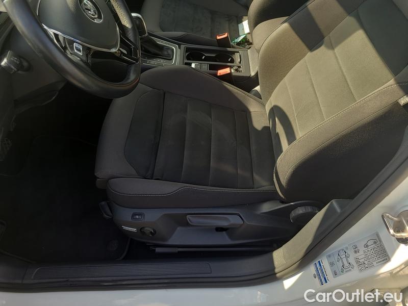  Volkswagen  Golf  VIII (CD1) (2019) 1.5TSI 110 Highline AT #4