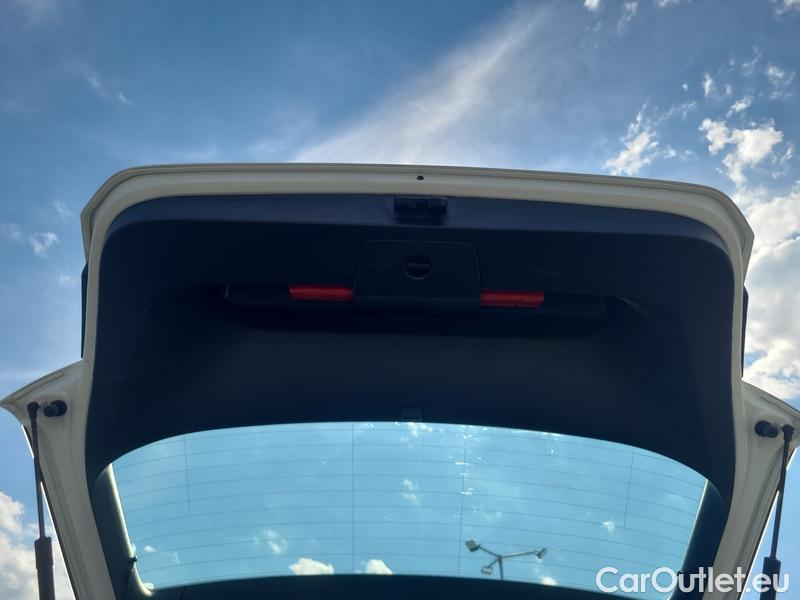  Volkswagen  Golf  VIII (CD1) (2019) 1.5TSI 110 Highline AT #8