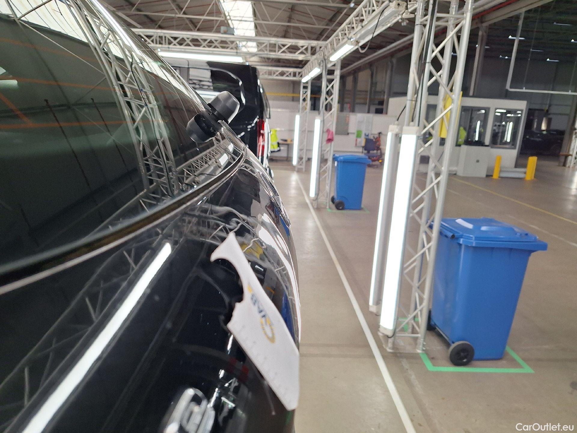 Mercedes  GLA Mercedes,  '20 PHEV, Mercedes-Benz   250e Business Solution 5d #12