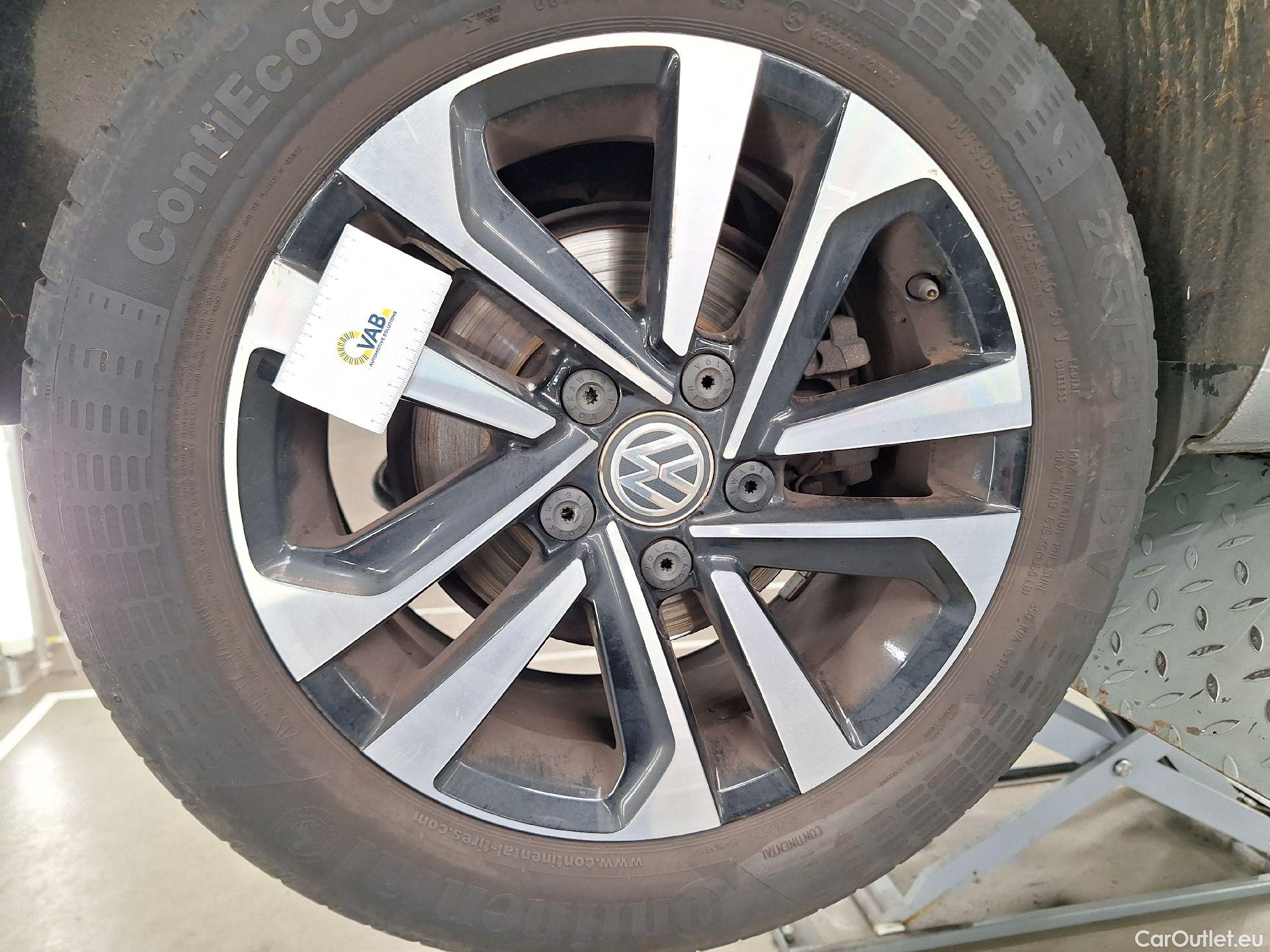  Volkswagen  Golf  VW, VII FL'16, Volkswagen VII 1.5 TSi BlueMotion IQ.Drive 5d #63