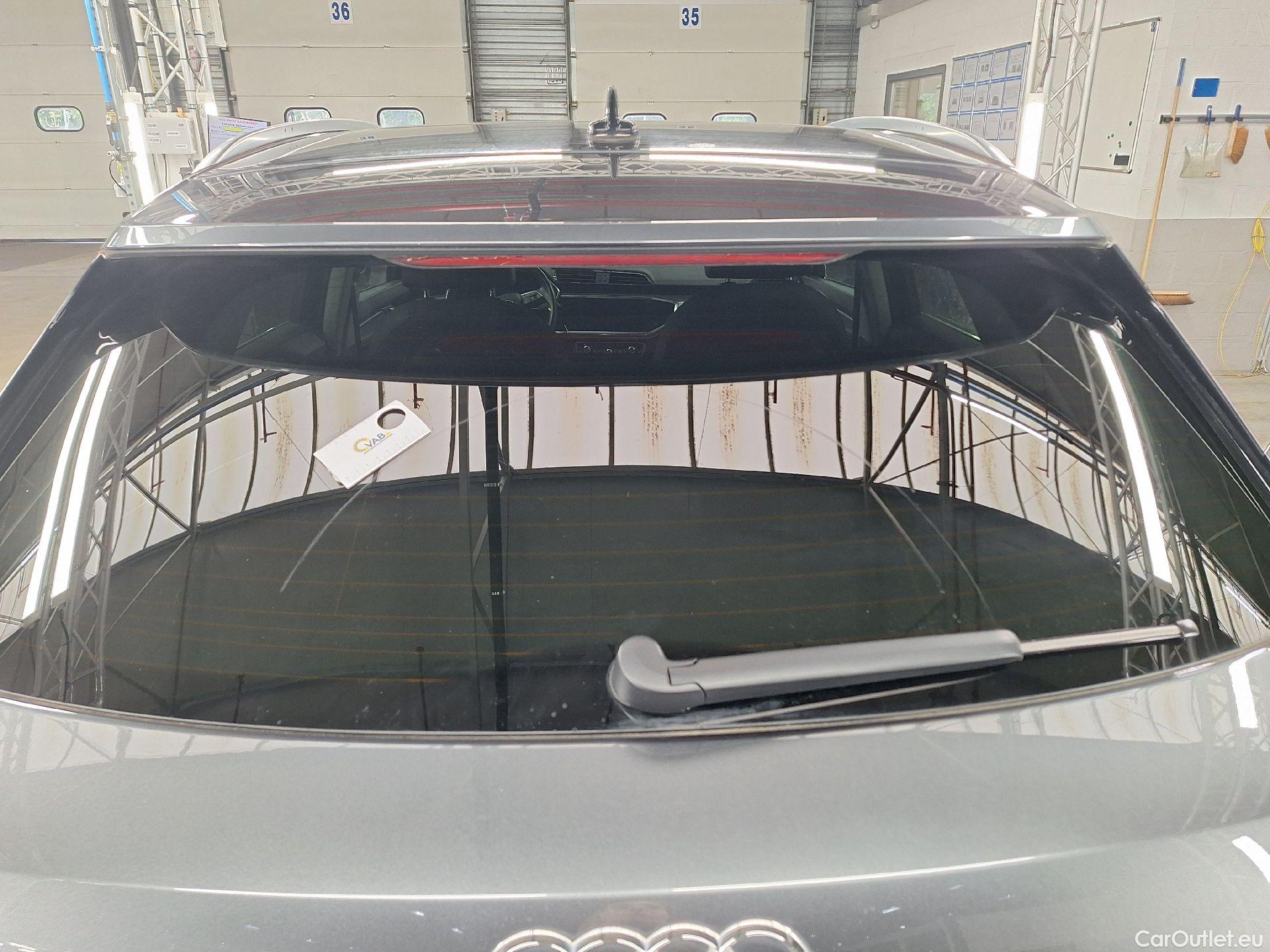  Audi  Q3 Audi,  '18 PHEV, Audi  45 TFSI e S tronic S Line 5d #11