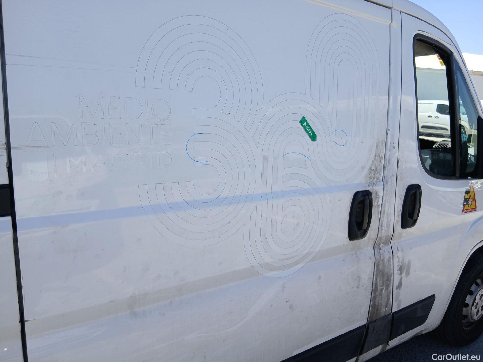  Fiat  Ducato FIAT  / 2014 / 4P / furgón Furgón 35 Medio 100kW Natural Power #54