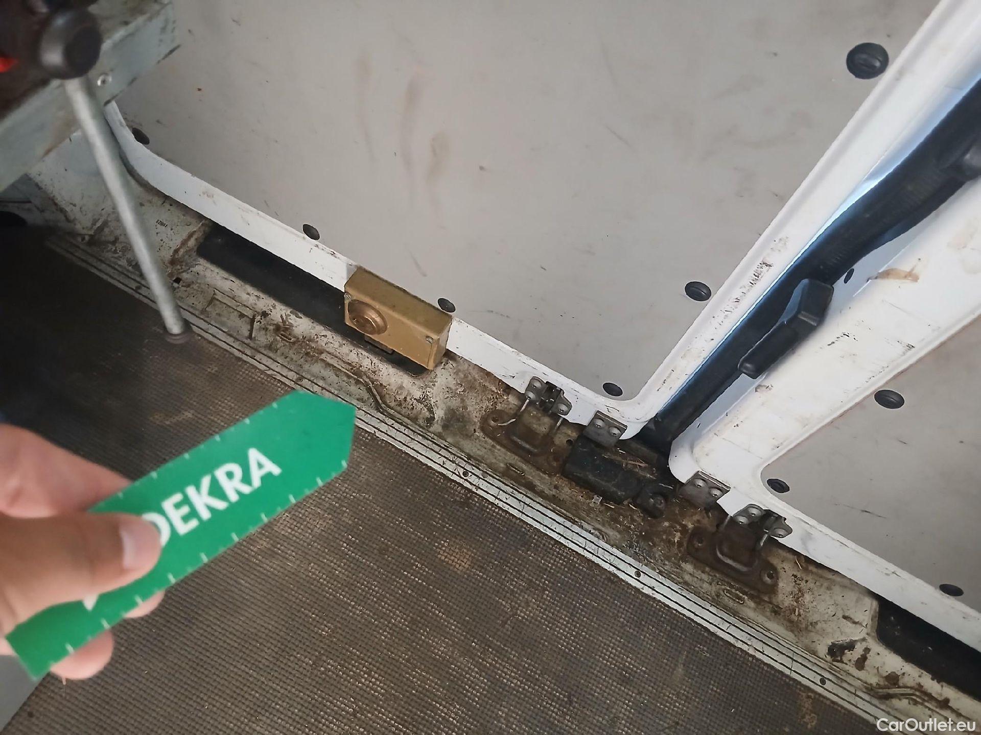  Mercedes  Vito MERCEDES-BENZ  / 2014 / 4P / furgón 111 CDI Larga #7