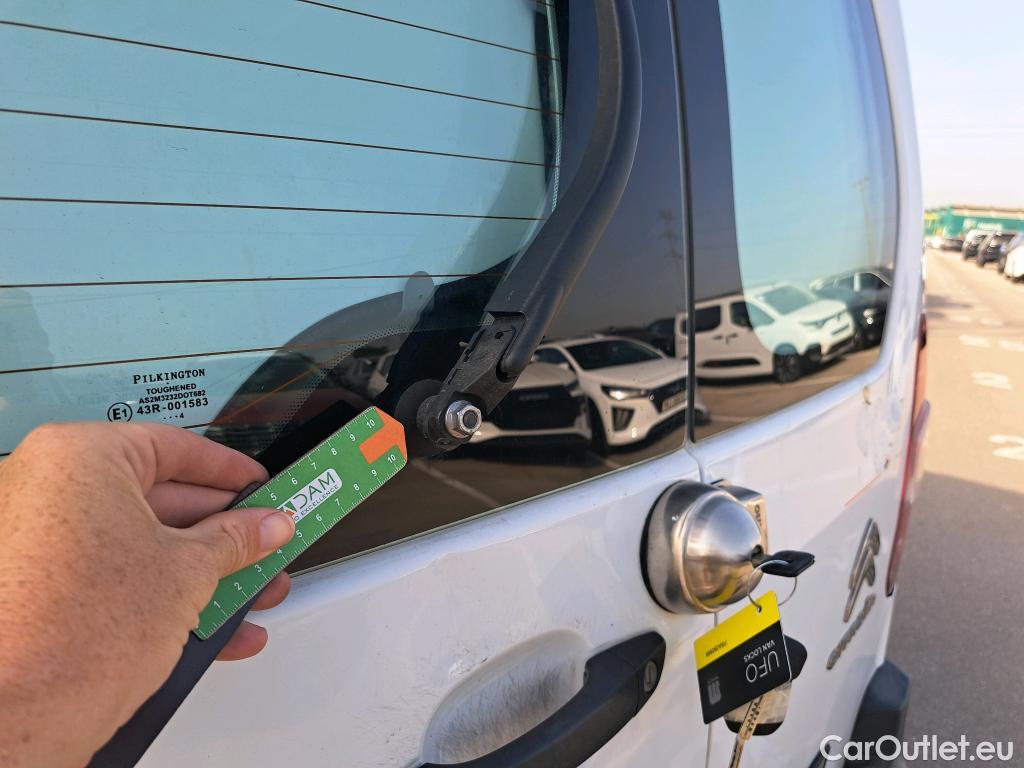  Citroen  Berlingo CITROEN  / 2018 / 5P / furgón derivado de turismo Doble Cab. Talla XL BlueHDi 100 CONTROL #47