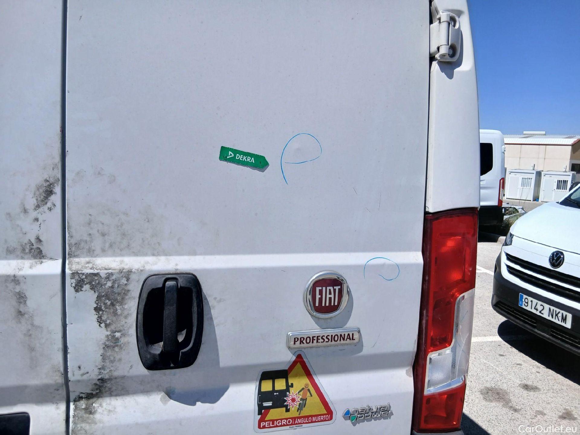  Fiat  Ducato FIAT  / 2014 / 4P / furgón Furgón 35 Medio 100kW Natural Power #39
