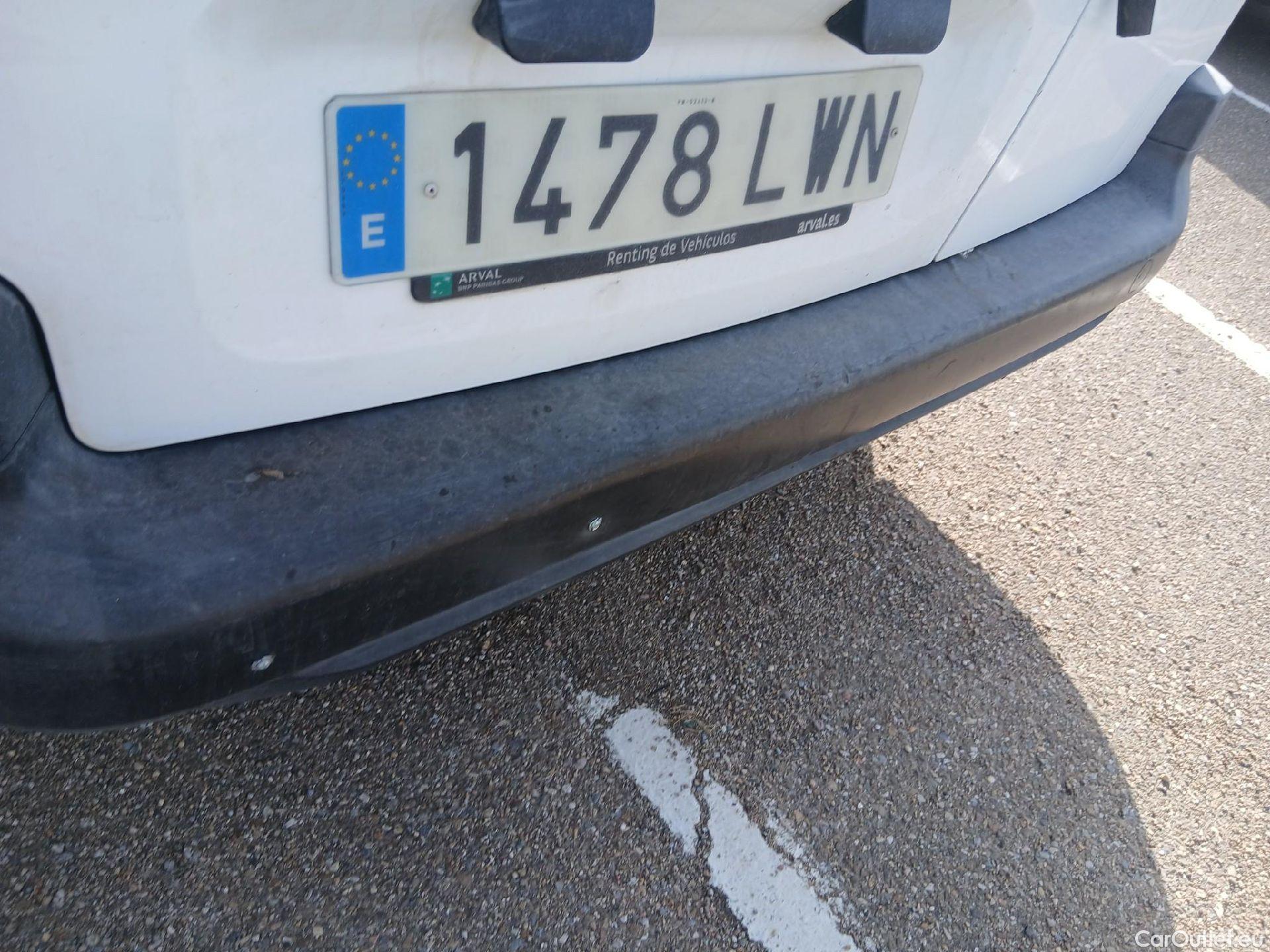  Citroen  Berlingo CITROEN  / 2018 / 5P / furgón derivado de turismo Doble Cab. Talla XL BlueHDi 100 CONTROL #38