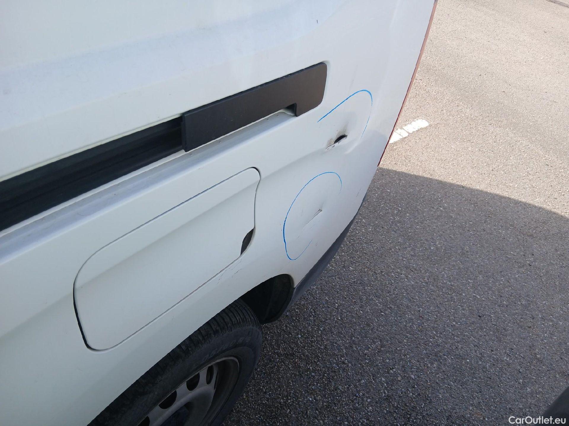  Citroen  Berlingo CITROEN  / 2018 / 5P / furgón derivado de turismo Doble Cab. Talla XL BlueHDi 100 CONTROL #35