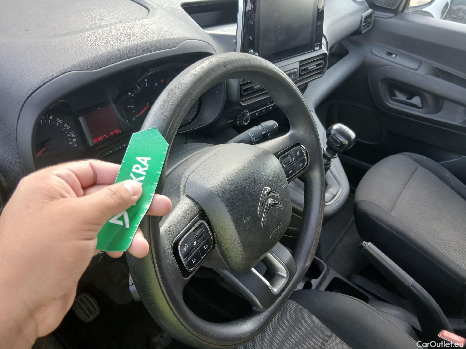  Citroen  Berlingo CITROEN  / 2018 / 5P / furgón derivado de turismo Doble Cab. Talla XL BlueHDi 100 CONTROL #13