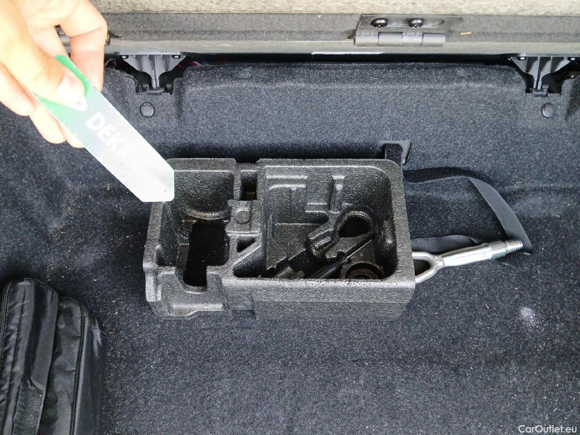  Bmw  X1 BMW  / 2019 / 5P / todoterreno sDrive18dA Corporate #43