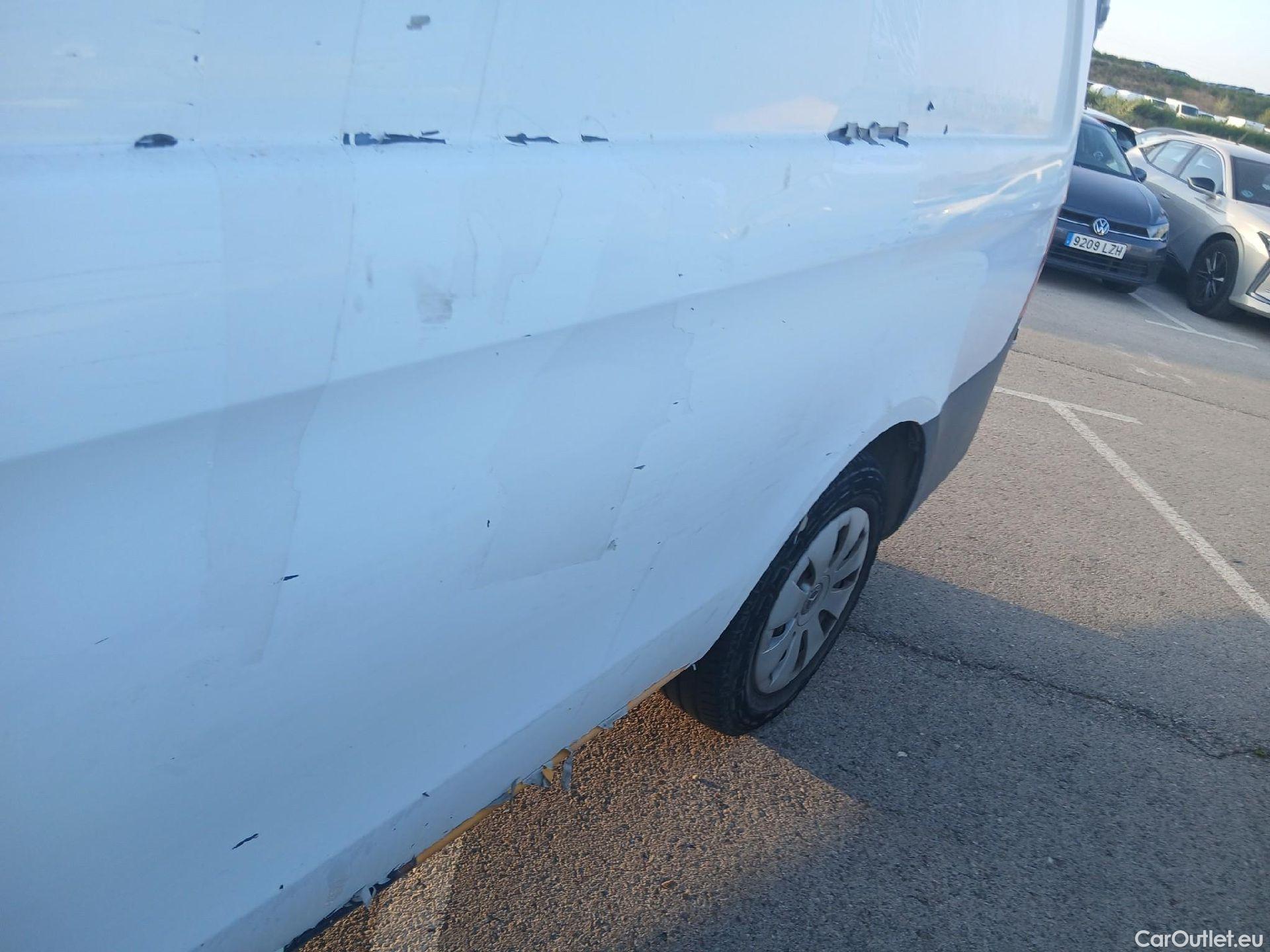  Mercedes  Vito MERCEDES-BENZ  / 2014 / 4P / furgón 111 CDI Larga #15