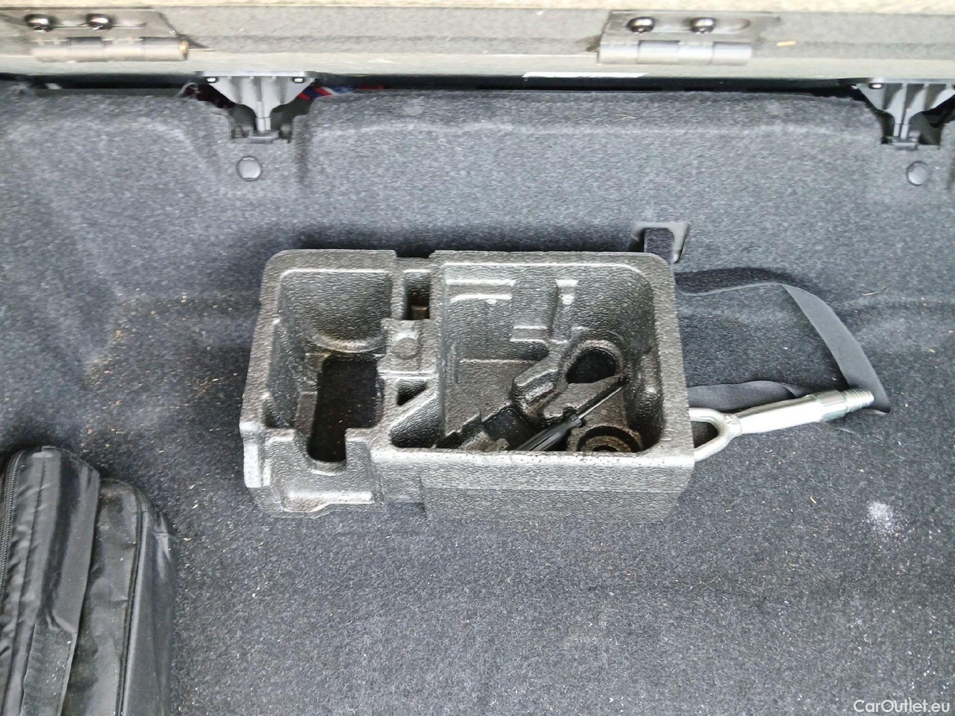  Bmw  X1 BMW  / 2019 / 5P / todoterreno sDrive18dA Corporate #42
