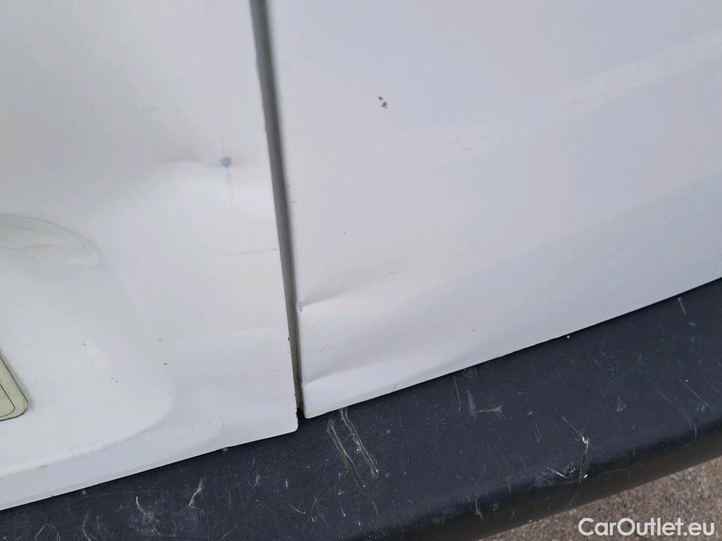  Citroen  Berlingo CITROEN  / 2018 / 4P / combi Talla M BlueHDi 100 LIVE (AC) #14