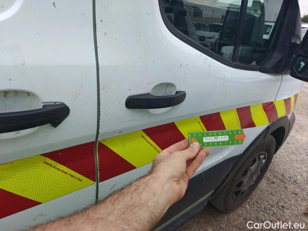 Ford  Transit FORD  / 2013 / 4P / furgón 350 96kW L3H2 Van Trend FWD HD #40