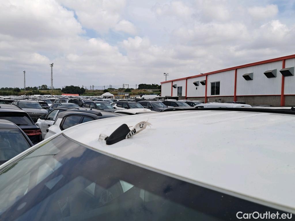  Citroen  Berlingo CITROEN  / 2018 / 4P / combi Talla M BlueHDi 100 LIVE (AC) #49