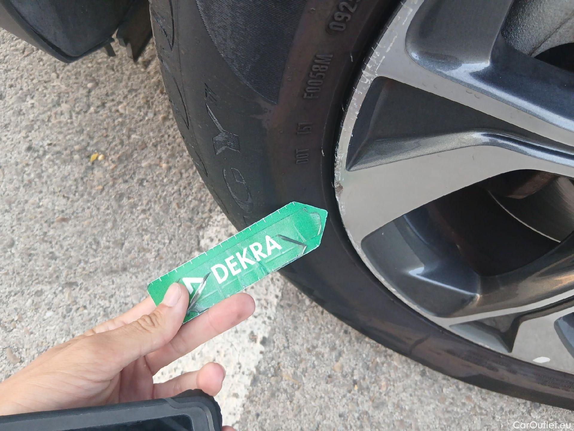  KIA  XCeed KIA  / 2019 / 5P / todoterreno 1.0 T-GDi Drive 88kW (120CV) #12