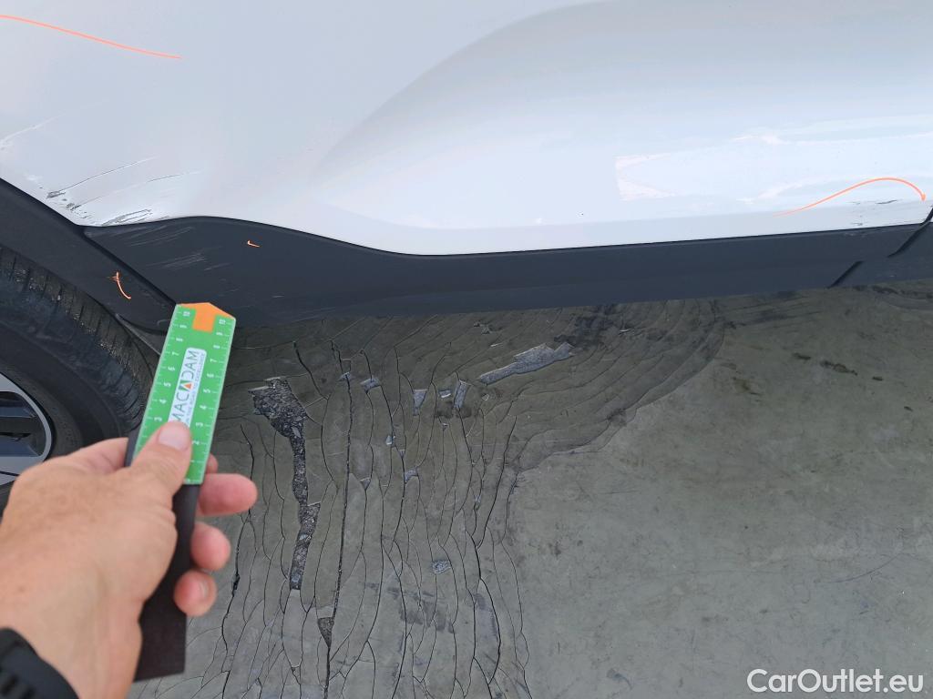  Volvo  XC 40 VOLVO XC40 / 2021 / 5P / todoterreno 1.5 T4 Recharge PHEV Core Auto #16