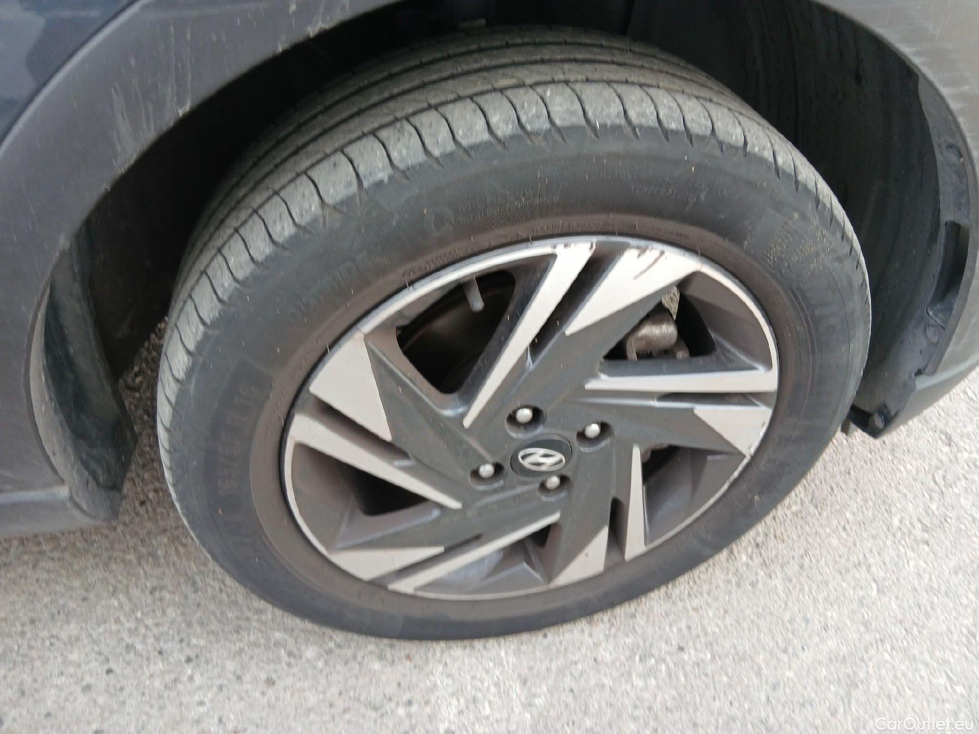  Hyundai  Bayon HYUNDAI  / 2021 / 5P / todoterreno 1.2 MPI Maxx #45