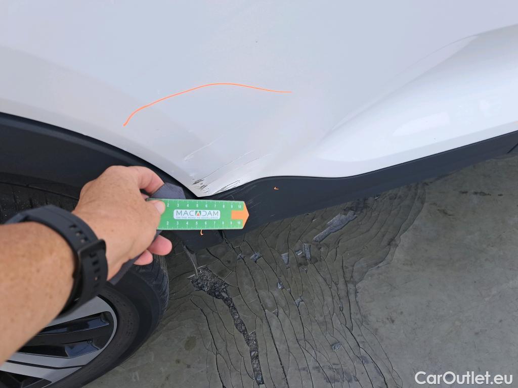  Volvo  XC 40 VOLVO XC40 / 2021 / 5P / todoterreno 1.5 T4 Recharge PHEV Core Auto #2