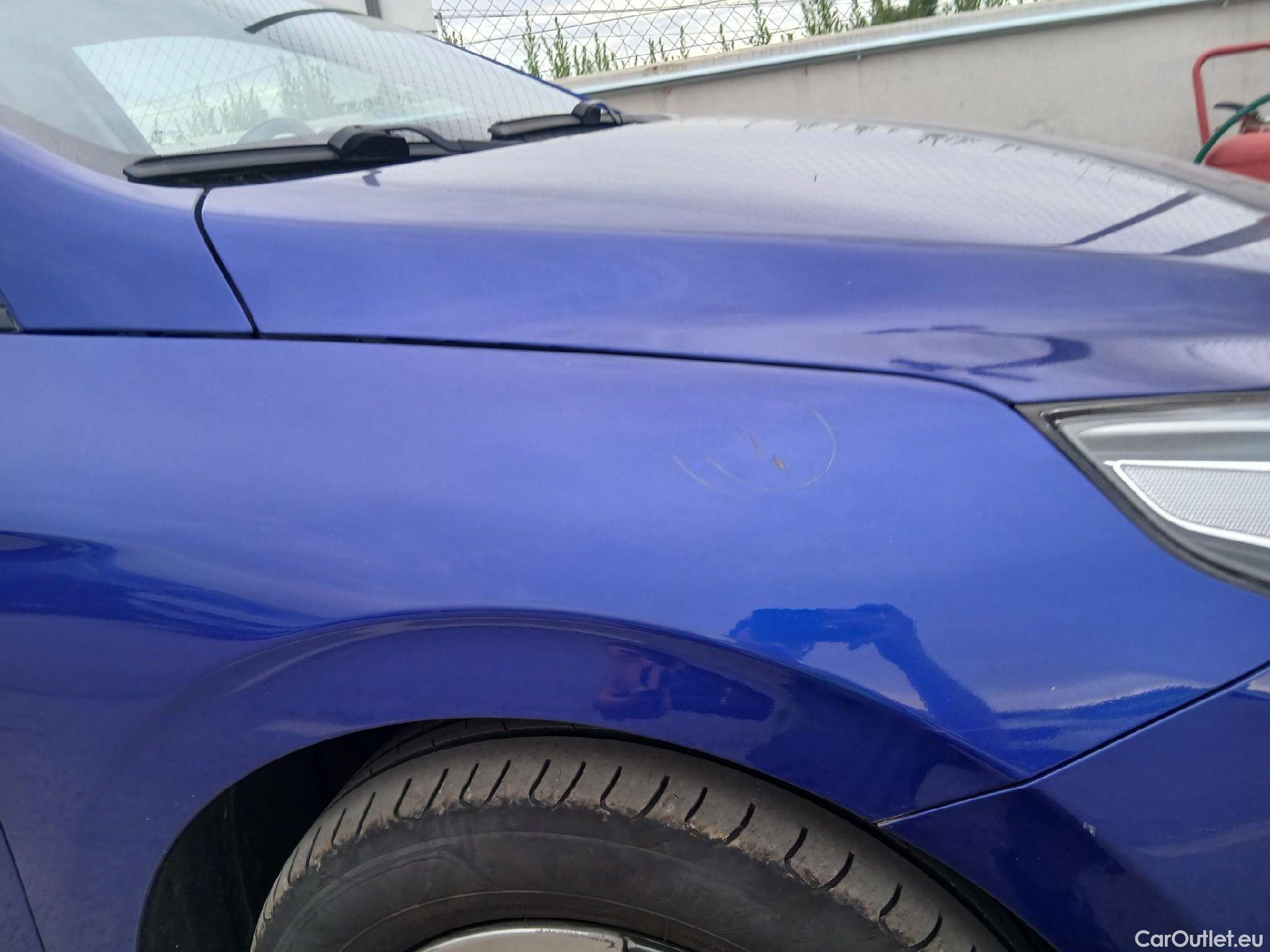  Hyundai   Ioniq HYUNDAI / 2019 / 5P / berlina con portón 1.6 GDI HEV Klass DCT #48
