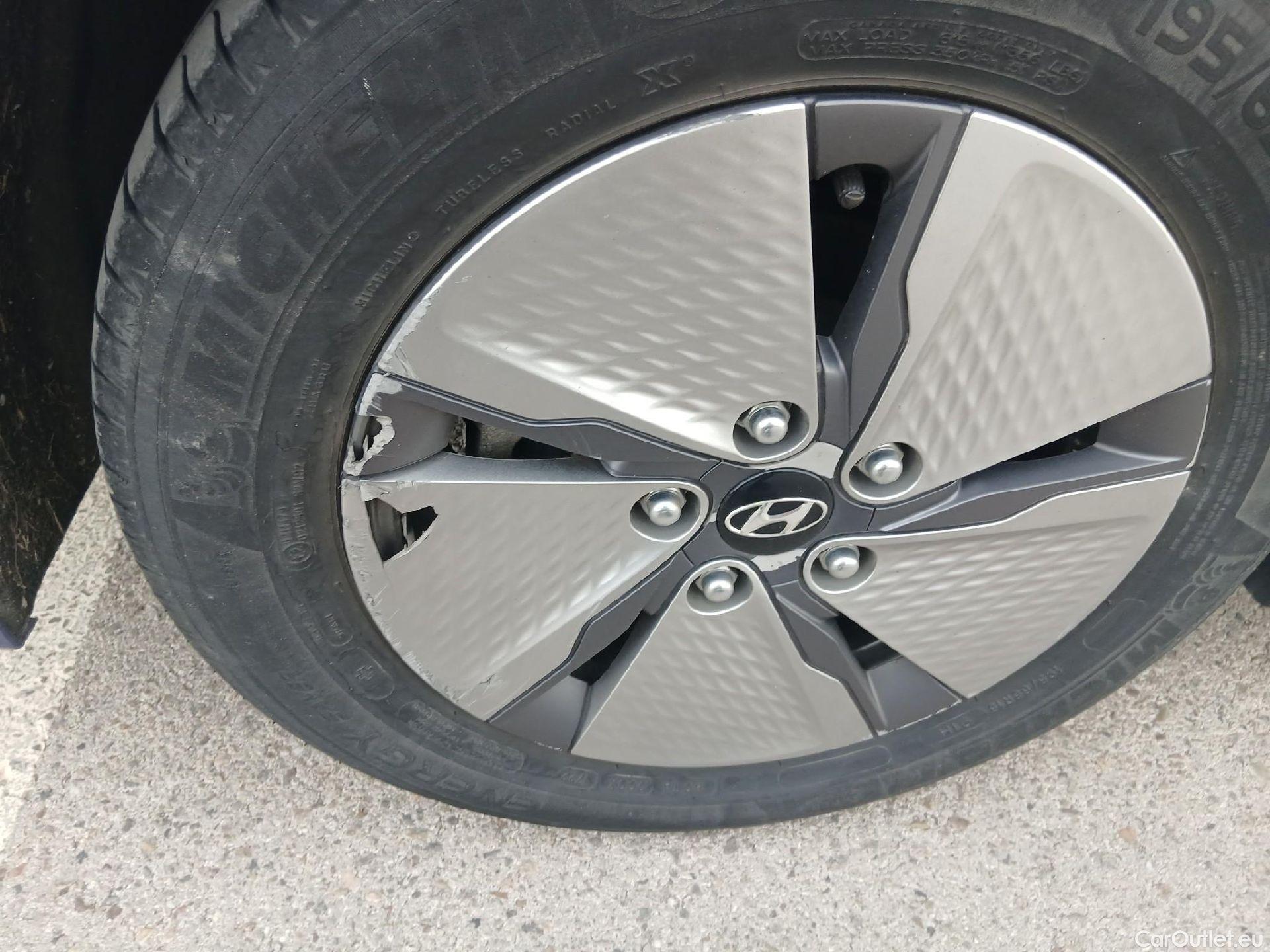  Hyundai   Ioniq HYUNDAI / 2019 / 5P / berlina con portón 1.6 GDI HEV Klass DCT #36