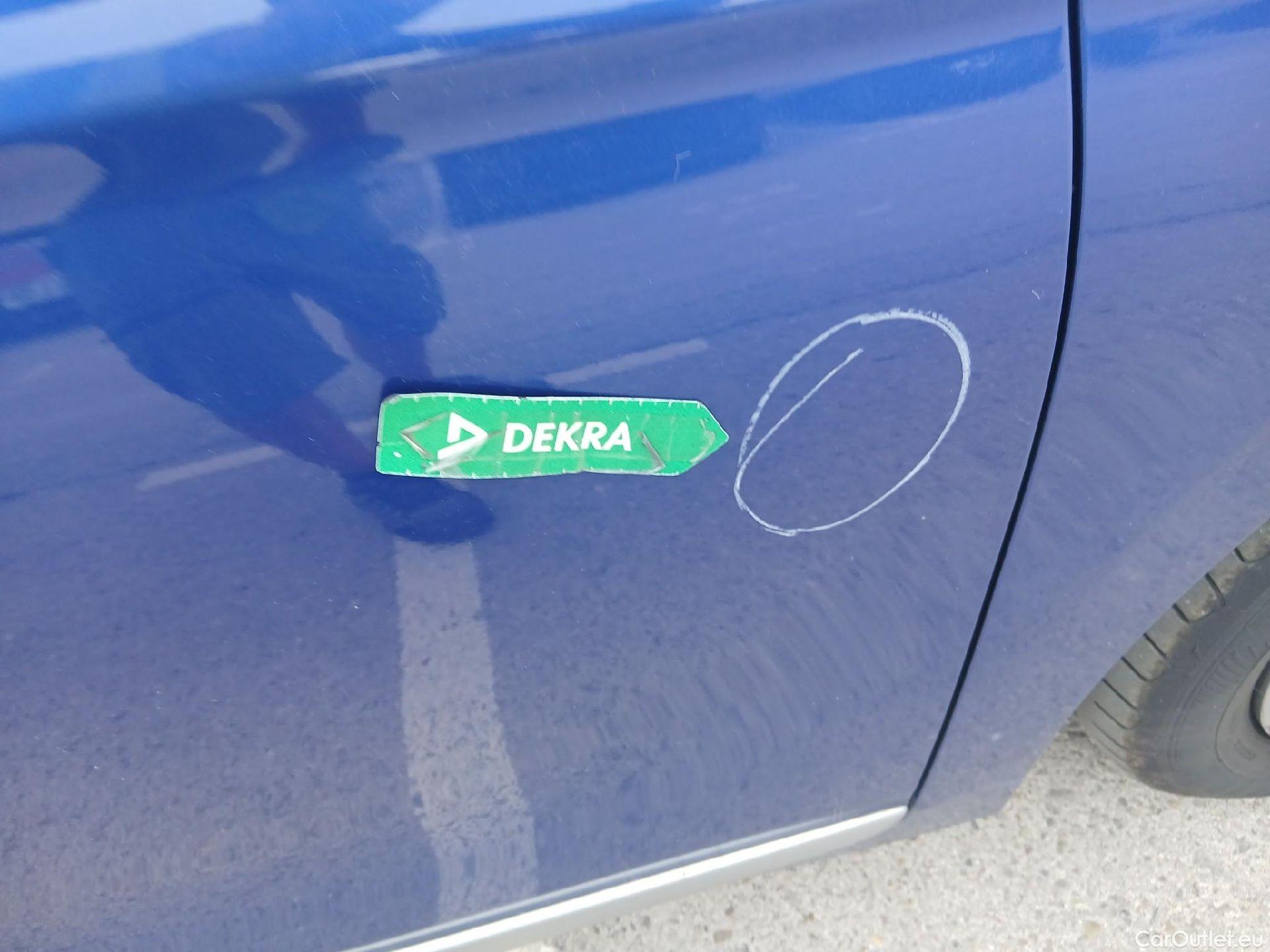  Hyundai   Ioniq HYUNDAI / 2019 / 5P / berlina con portón 1.6 GDI HEV Klass DCT #42