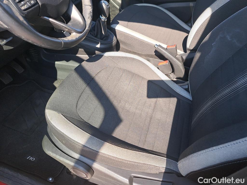  Hyundai  i10 HYUNDAI  / 2020 / 5P / berlina con portón 1.0 Klass #11