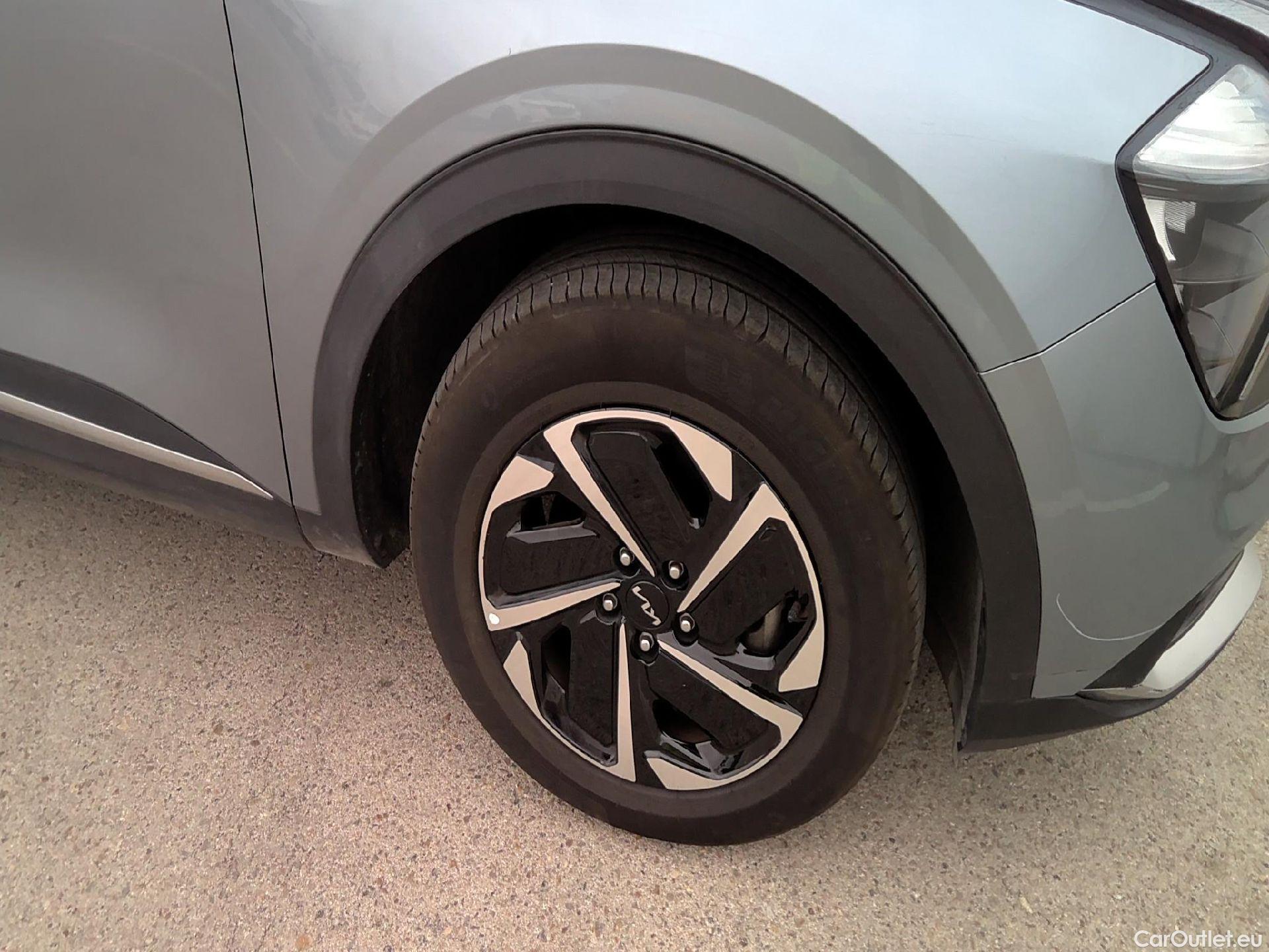  KIA  Sportage KIA  / 2022 / 5P / todoterreno 1.6 T-GDi HEV 171kW (230CV) Drive 4X2 #61