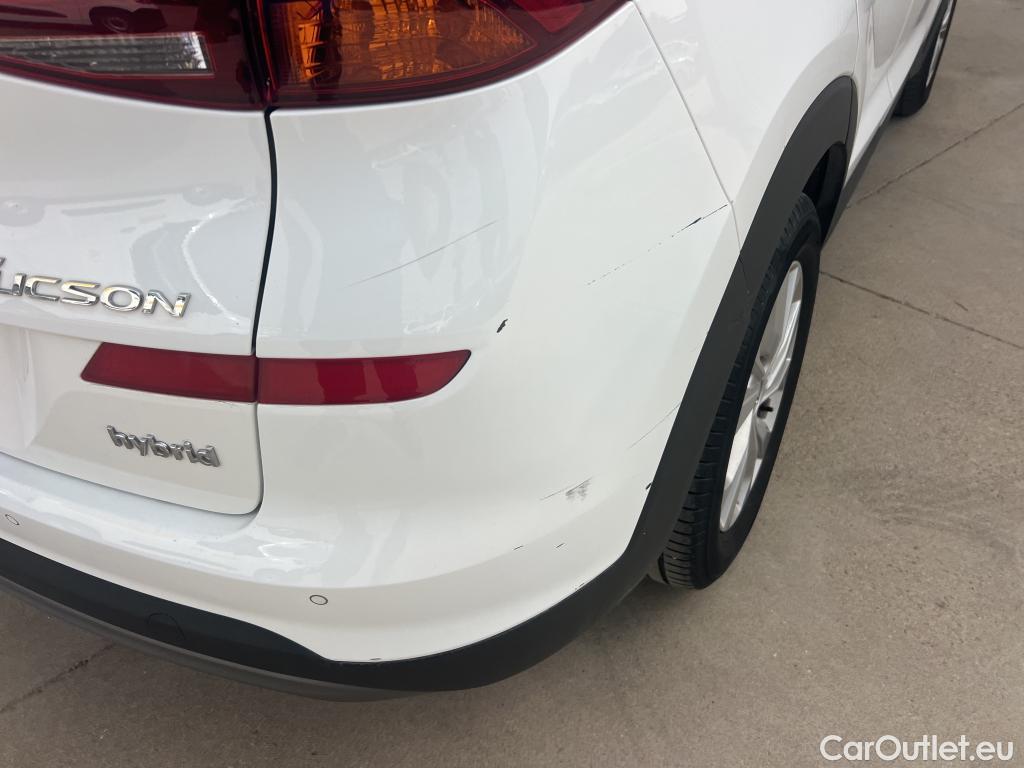  Hyundai  Tucson HYUNDAI  / 2018 / 5P / todoterreno 1.6 CRDI 85kW (116CV) 48V SLE 4X2(SP)(SL) #22