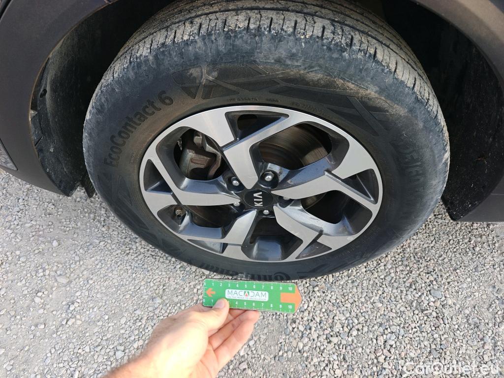 KIA  Sportage KIA  / 2018 / 5P / todoterreno 1.6 MHEV Drive Plus 100kW (136CV) 4x2 #36