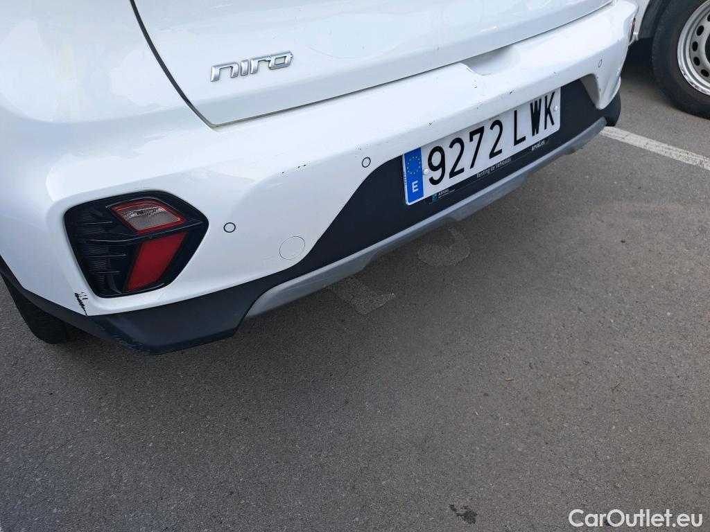  KIA  Niro KIA  / 2019 / 5P / crossover 1.6 GDi HEV 104kW (141CV) Drive #17