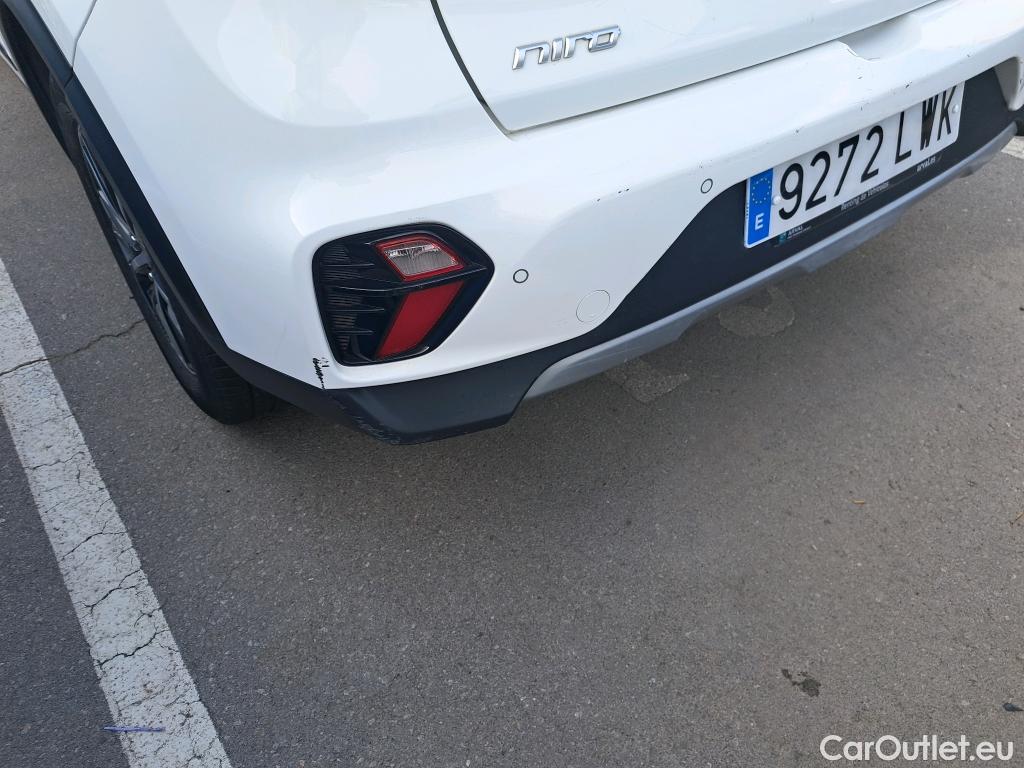  KIA  Niro KIA  / 2019 / 5P / crossover 1.6 GDi HEV 104kW (141CV) Drive #15