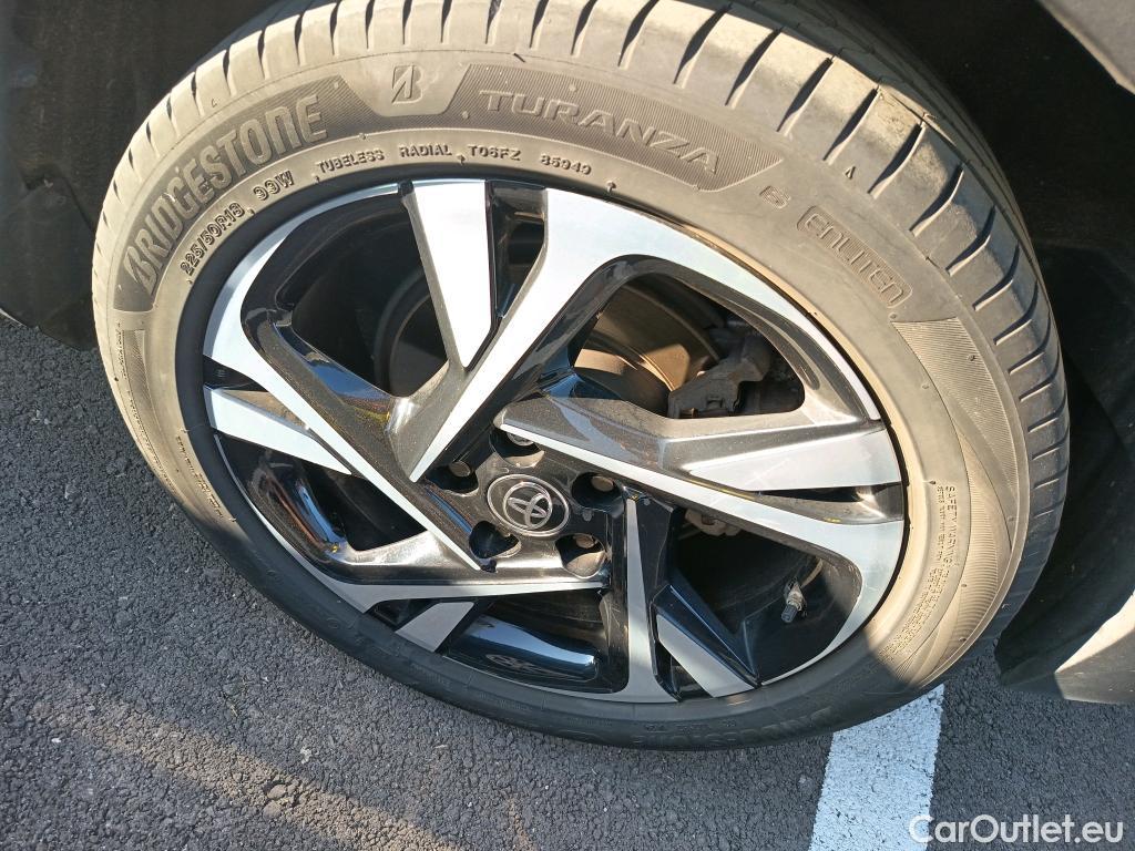  Toyota  C-HR TOYOTA  / 2019 / 5P / todoterreno 2.0 180H Advance #37