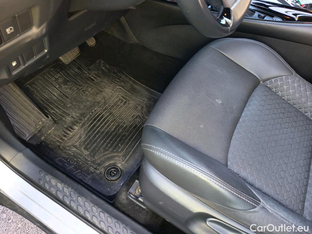  Toyota  C-HR TOYOTA  / 2019 / 5P / todoterreno 2.0 180H Advance #23