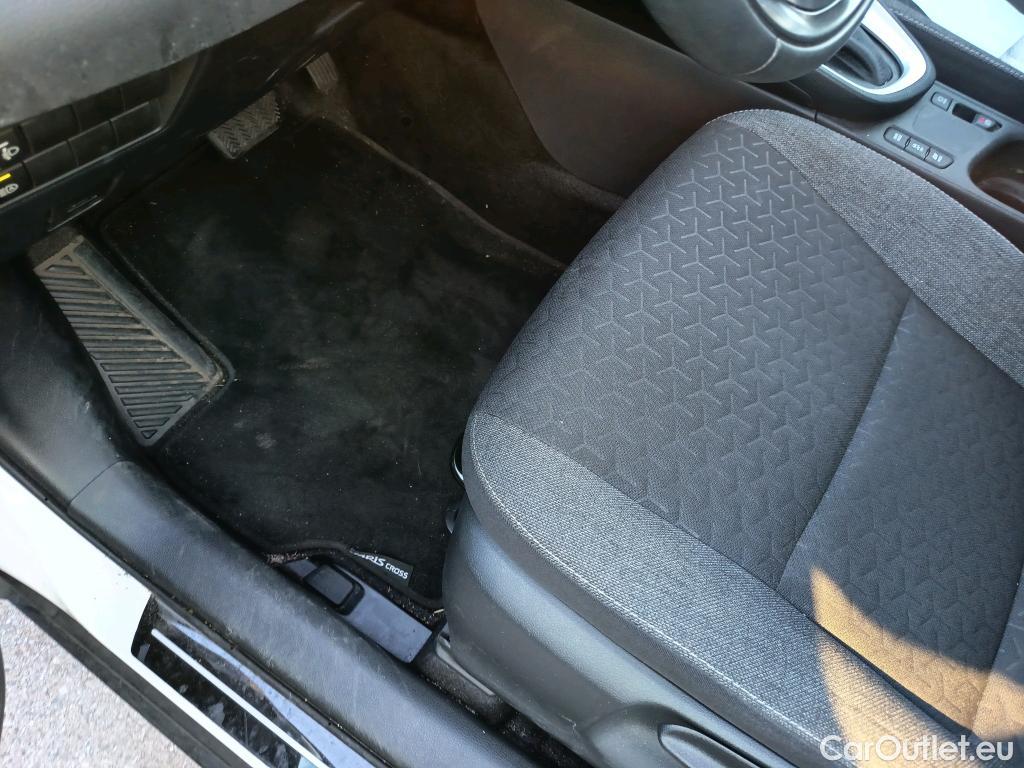  Toyota  Yaris Cross TOYOTA  / 2021 / 5P / todoterreno 1.5 120H Business Plus #6