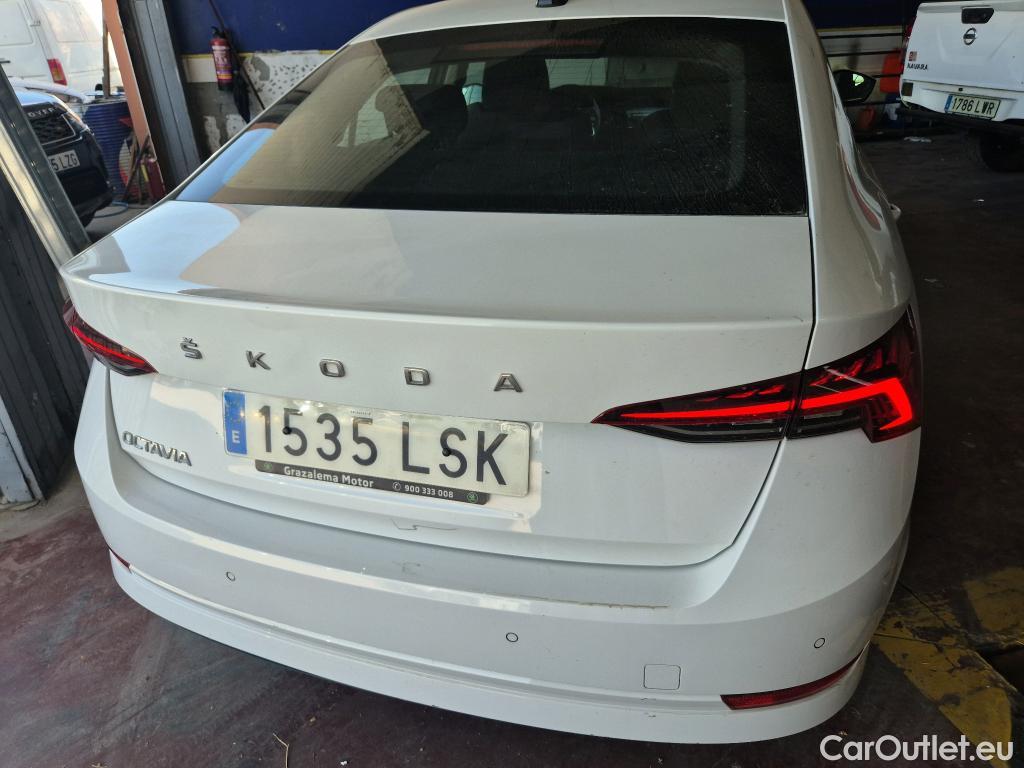  Skoda  Octavia SKODA  / 2020 / 5P / berlina con portón 2.0 TDI 85kW (115 CV) Manual Ambition #1