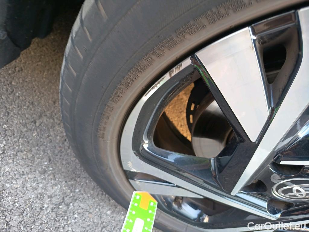  Toyota  C-HR TOYOTA  / 2019 / 5P / todoterreno 2.0 180H Advance #7