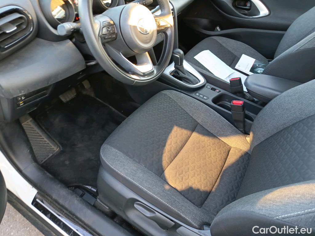  Toyota  Yaris Cross TOYOTA  / 2021 / 5P / todoterreno 1.5 120H Business Plus #5