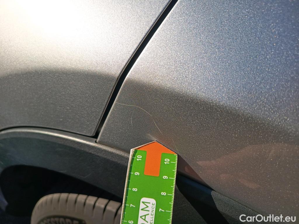  Toyota  C-HR TOYOTA  / 2019 / 5P / todoterreno 2.0 180H Advance #19