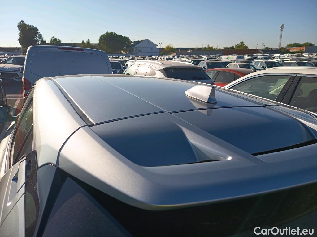  Toyota  C-HR TOYOTA  / 2019 / 5P / todoterreno 2.0 180H Advance #1