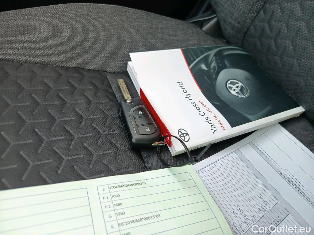  Toyota  Yaris Cross TOYOTA  / 2021 / 5P / todoterreno 1.5 120H Business Plus #1