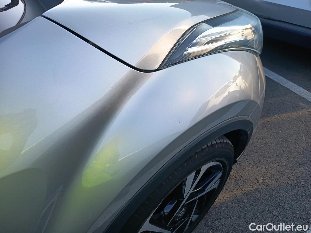  Toyota  C-HR TOYOTA  / 2019 / 5P / todoterreno 2.0 180H Advance #33