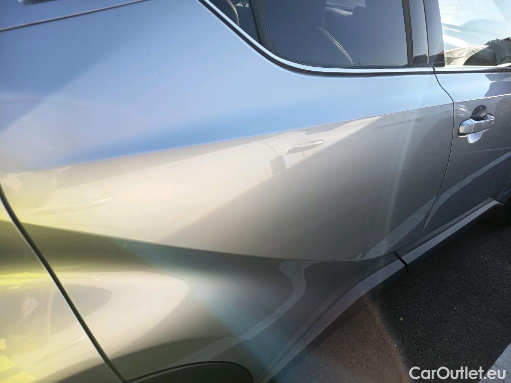  Toyota  C-HR TOYOTA  / 2019 / 5P / todoterreno 2.0 180H Advance #15