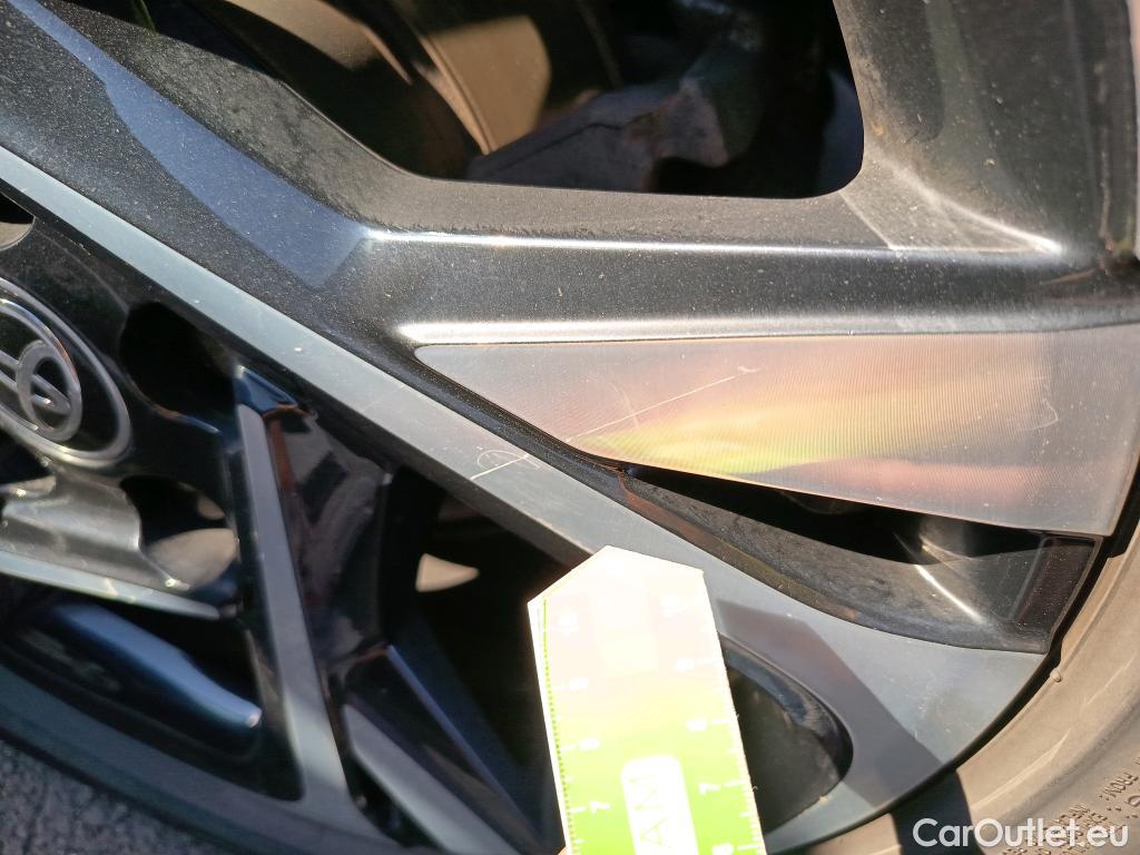  Toyota  C-HR TOYOTA  / 2019 / 5P / todoterreno 2.0 180H Advance #38
