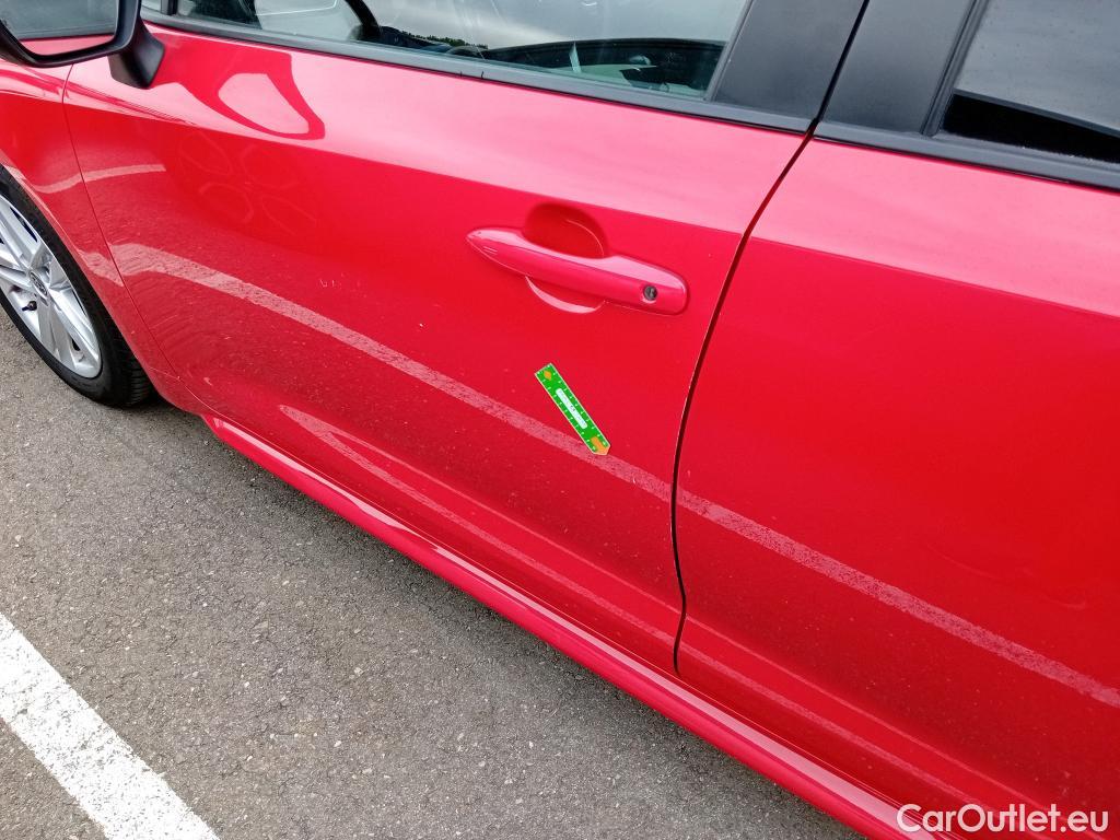  Toyota  Corolla TOYOTA  / 2019 / 5P / familiar 1.8 125H ACTIVE TECH E-CVT TOU SPORT #15