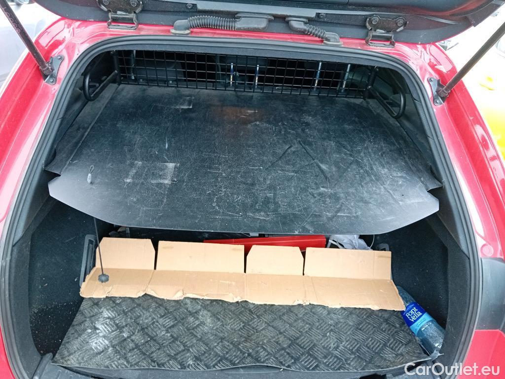  Toyota  Corolla TOYOTA  / 2019 / 5P / familiar 1.8 125H ACTIVE TECH E-CVT TOU SPORT #1