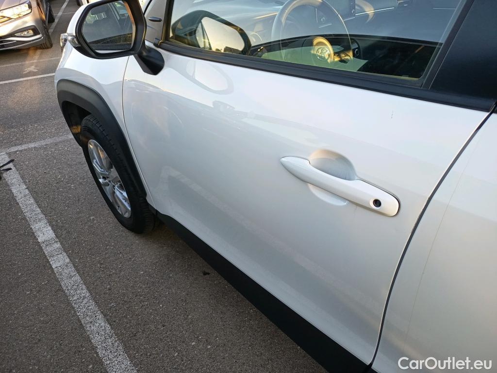  Toyota  Yaris Cross TOYOTA  / 2021 / 5P / todoterreno 1.5 120H Business Plus #13