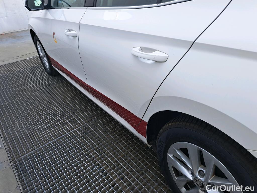  Skoda  Fabia SKODA  / 2021 / 5P / berlina con portón 1.0 TSI 70kW (95CV) Ambition (AC2) #13